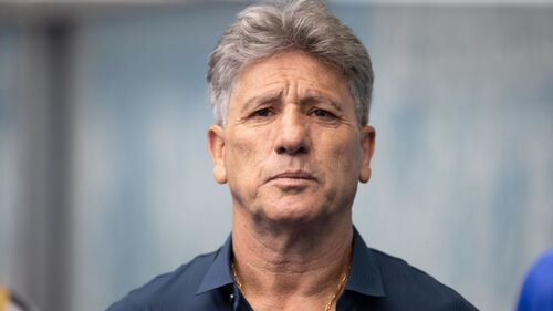 CanalDoManel_'s tweet photo. 🚨🚨🚨 Informação: Bellão vai fazer contra o Palmeiras a sua partida de vida ou morte, em caso de derrota não deve continuar

Conforme antecipou o @TGrachet o nome do Renato Gaúcho está sobre mesa e ganhou força

A forte rejeição de boa parte da torcida por conta de 1992 é levada em consideração, ao mesmo tempo que é vista como uma oportunidade do treinador refazer o seu nome no Botafogo