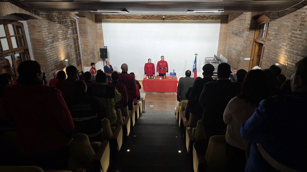 BomberosdeChile's tweet photo. 𝗔𝗡𝗜𝗩𝗘𝗥𝗦𝗔𝗥𝗜𝗢 | La Primera Compañía de Molina, Bomba Óscar Commentz Vaccaro, celebró su aniversario 83 de vida institucional al servicio de su comuna.

Más detalles aquí 👇 
https://t.co/FxRckEFYMn https://t.co/ocqz6dWDV6