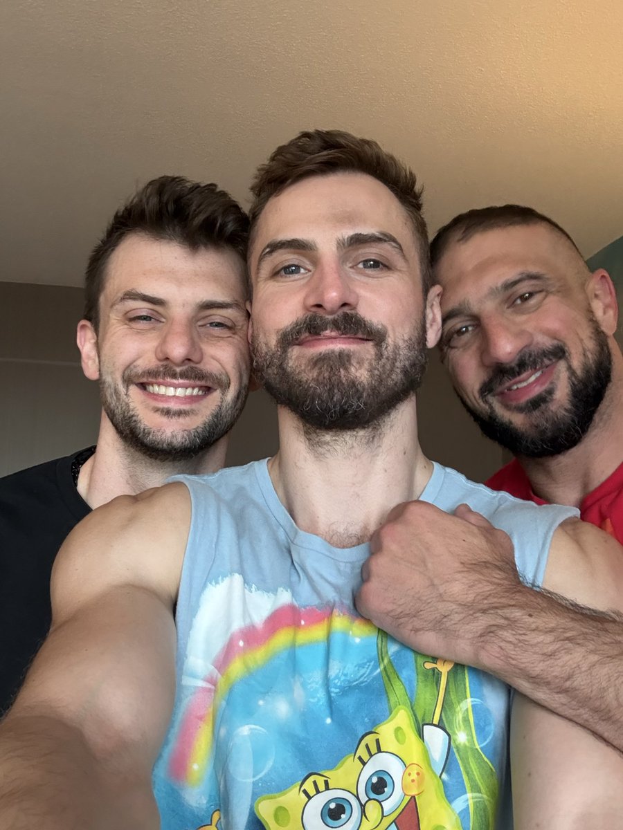 BarrettFoxXXX's tweet photo. Positively blessed with boys boys boys this @Creatorconcan weekend 🥰🥰🥰 More to follow...

@lakeshoreload @MarcoNapoliXXX https://t.co/NX4LhN7p2E