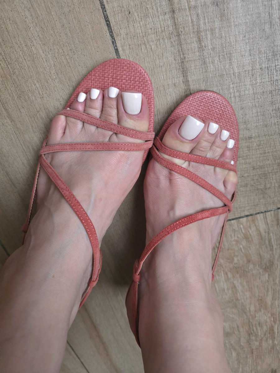 tecolotadiurna's tweet photo. Sam Edelman. 🦉📸 #YoTengoAlasdeTecolota #feetlovers https://t.co/du8sDtx1S8