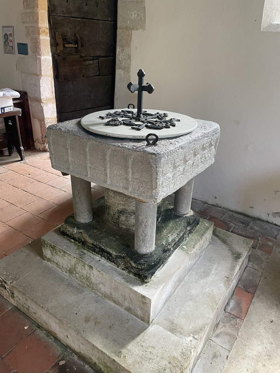 WanderinPilg's tweet photo. A hidden treasure in the Hampshire countryside, this breathtaking 12th-century Purbeck Marble font.
Tucked away inside the silent, remote church of St Peter ad Vincula in Colemore. https://t.co/LOJEnw2pRF