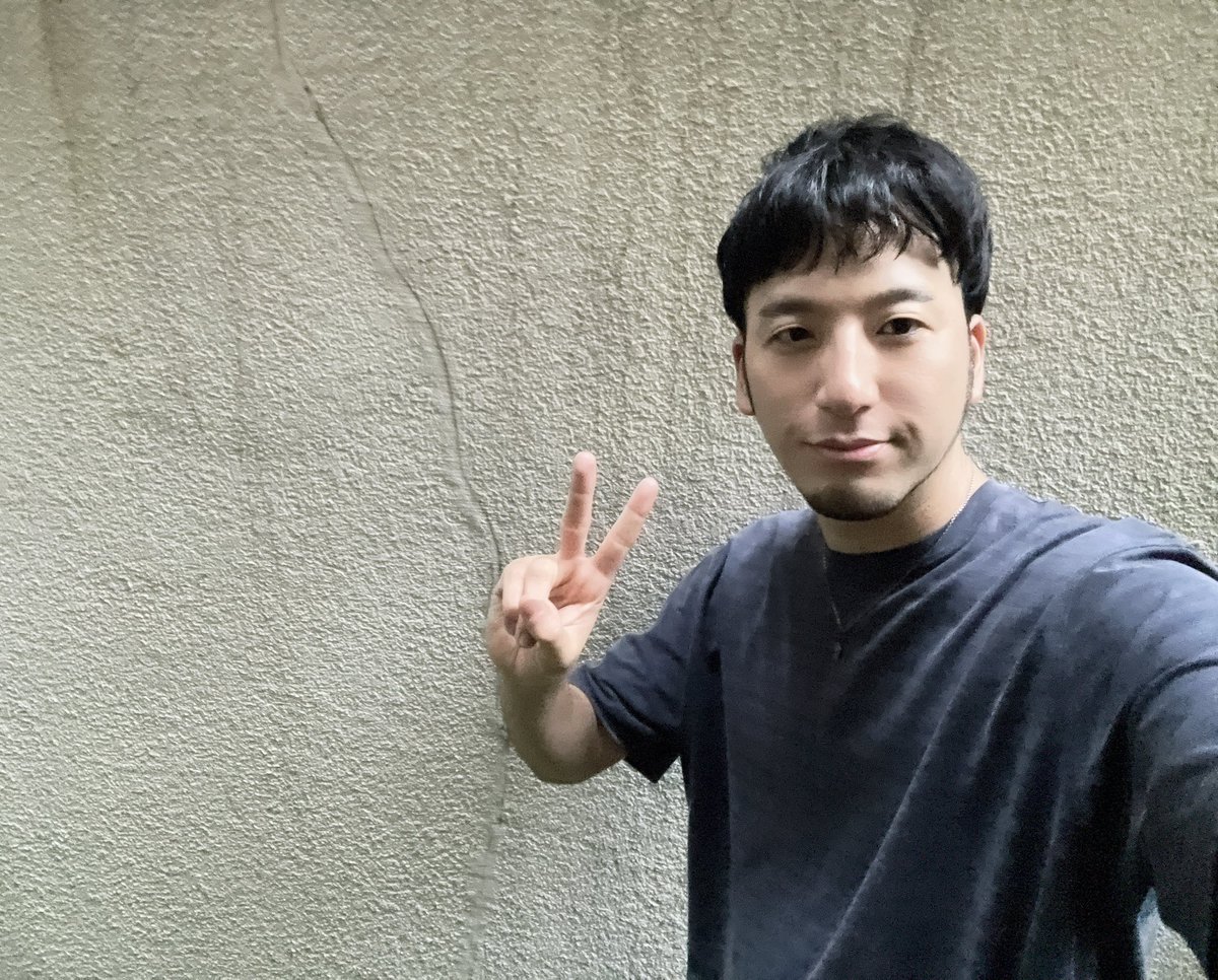arumikk's tweet photo. おはようございます☀
コチラ近影。髪切りましたん✨
今日も張り切って参ります〜っ！！

#壁と俺 https://t.co/h5iRVbOUz5