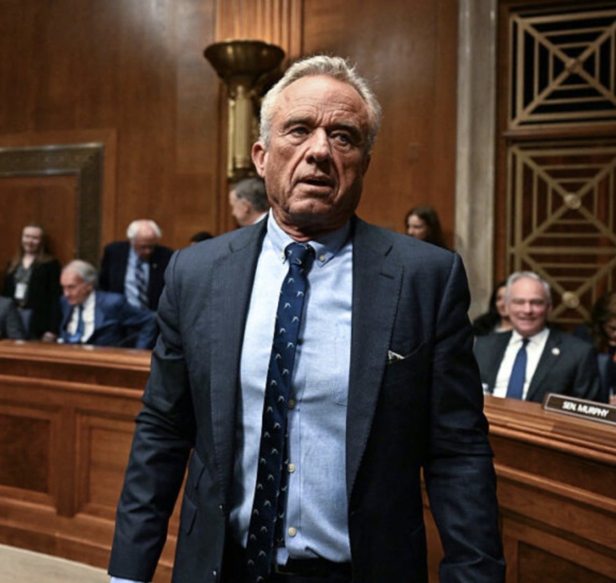 stellaes2455's tweet photo. 🚨 HUGE: Secretary RFK Jr. is currently seeking to ban Big Pharma from advertising on Television 

THIS IS HOW YOU MAKE AMERICA HEALTHY https://t.co/dyNMuvbk1k