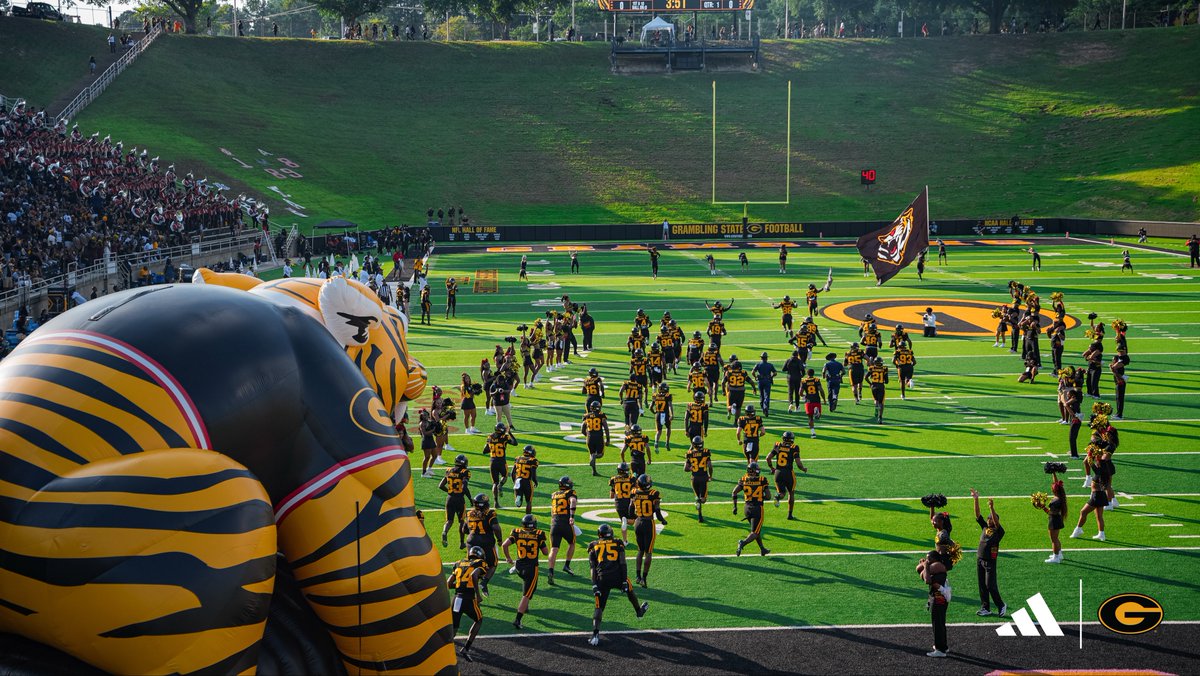 GSUFootball01's tweet photo. 𝐓𝐡𝐞𝐫𝐞’𝐬 𝐧𝐨𝐭𝐡𝐢𝐧’ 𝐥𝐢𝐤𝐞 𝐢𝐭😍

#GramFam | #ThisIsTheG🐯 https://t.co/YHUa5Jri7k