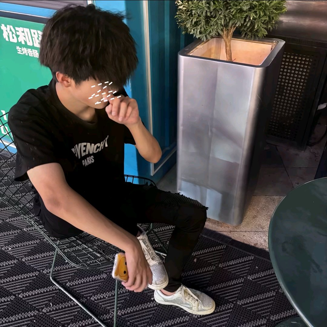 zaolxodj's tweet photo. 有没有姐姐可以给我看 https://t.co/bgeNLxJcHi