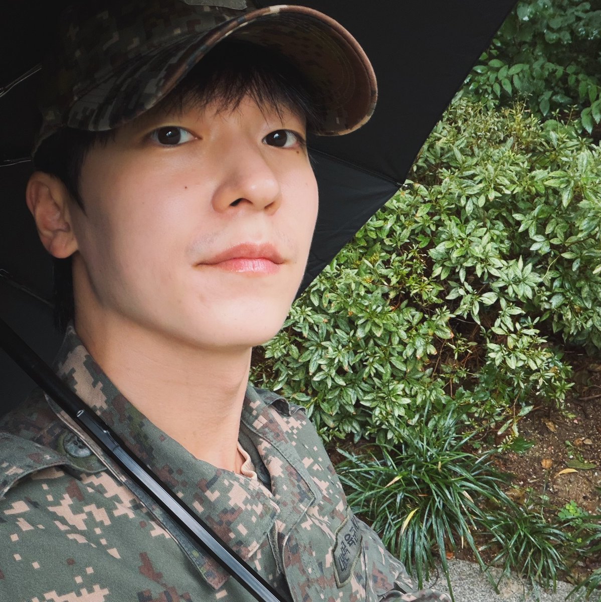 actor_seongha's tweet photo. 우산 챙겨요…
다녀올게요….🐶🐶🫶🏻 https://t.co/xqH9LieGPC