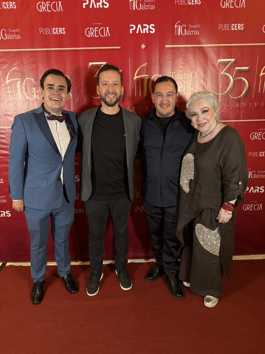 miguelinrisa's tweet photo. Mi lugar favorito cumple 35 años, ¡Gracias por tanto Teatro Galerías! ❤️ https://t.co/UyVWvAHINW