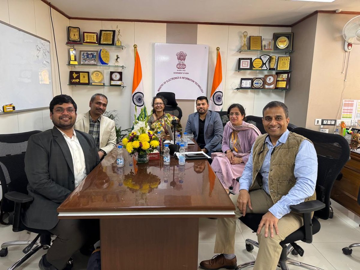DPraktani's tweet photo. Debarun Sengupta, Class of 2007 will serve as a Chief Investigator of the MeitY-supported NextGen Electronics, MEMS and Optics (NEMO) programme. He will lead projects on Brain-on-a-Chip and sensor-integrated wearables for health monitoring. https://t.co/CckDEpTlO1