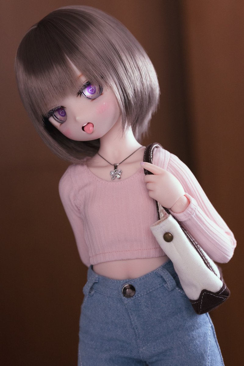 goroneco_makura's tweet photo. ヤダちゃんはこう見えて(？)待ち合わせ時間には遅れないタイプ🙆 https://t.co/KW374Xsl7m