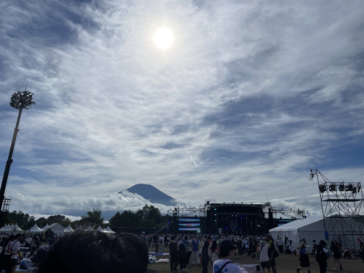 _Robinmore_'s tweet photo. ラブシャ最高でした https://t.co/OUL7jAhTP5