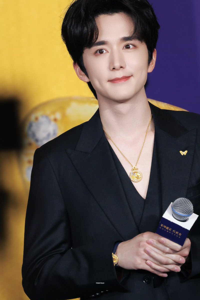 Melody_Story824's tweet photo. 3 ก.ย.นี้ หนานจิงมีนัดกับความหล่อแล้วค่ะ 😍✨
จางซินเฉิง x Chow Tai Fook 💎
เครื่องประดับจะวิบวับแค่ไหนไม่รู้ แต่คนใส่คงแย่งซีนหมดแล้ว 🤭💗
#张新成 #จางซินเฉิง #ZhangxinCheng https://t.co/VbPzgmItLN