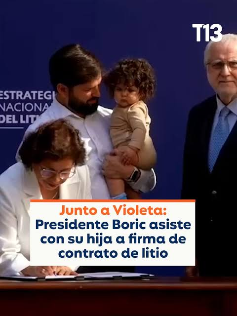 ommm5555's tweet photo. "Es asqueroso y dantesco como El Mercurio utiliza políticamente a la hijita del Boris..."

🫠 https://t.co/6m9H6bISE4