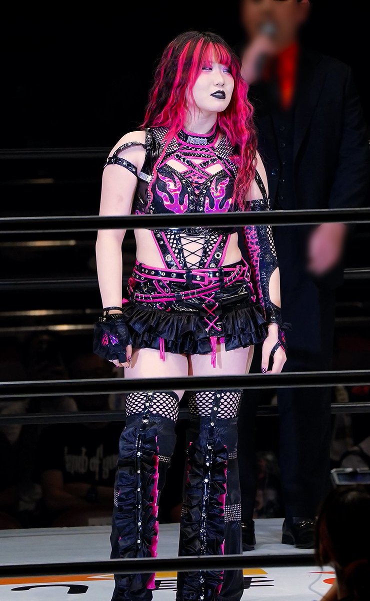D_harry_rock's tweet photo. 2026.8/23 #STARDOM 
#5★STARGP2026 優勝決定戦
〈スターライトキッドvs吏南〉①
今年の決勝はスターダム生え抜き、キッズレスラーからキャリアを重ねてきた2人による対戦。
どっちにも勝って欲しい…そんな気持ちで、2人とも応援してました。
#スターライトキッド
#吏南 https://t.co/ZYzL3RYSFy