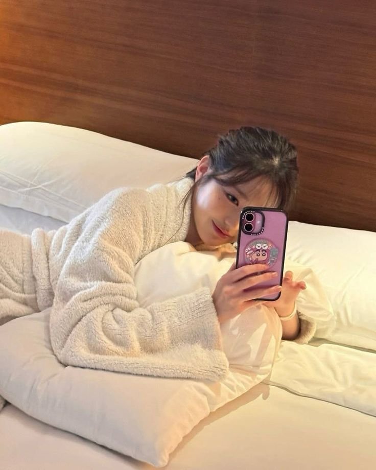 WonyoungIssue's tweet photo. Good morning semuanya! Maaf kemarin batang hidung wonyo nggak kelihatan karena ***** tapi aku udah siap bonding hebat hari ini! Absen yang udah cantik ganteng dong :P Apa plan kalian hari ini? Kalau wonyo, tidur hehehehe https://t.co/FaXJ13Qwko