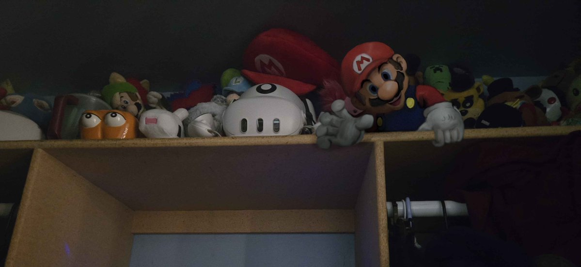 Redbassdumb's tweet photo. Just added a Mario Doll to my closet, and it spooks me every time I open it, so i drew evil Mario Doll https://t.co/ntRqqGOrNP