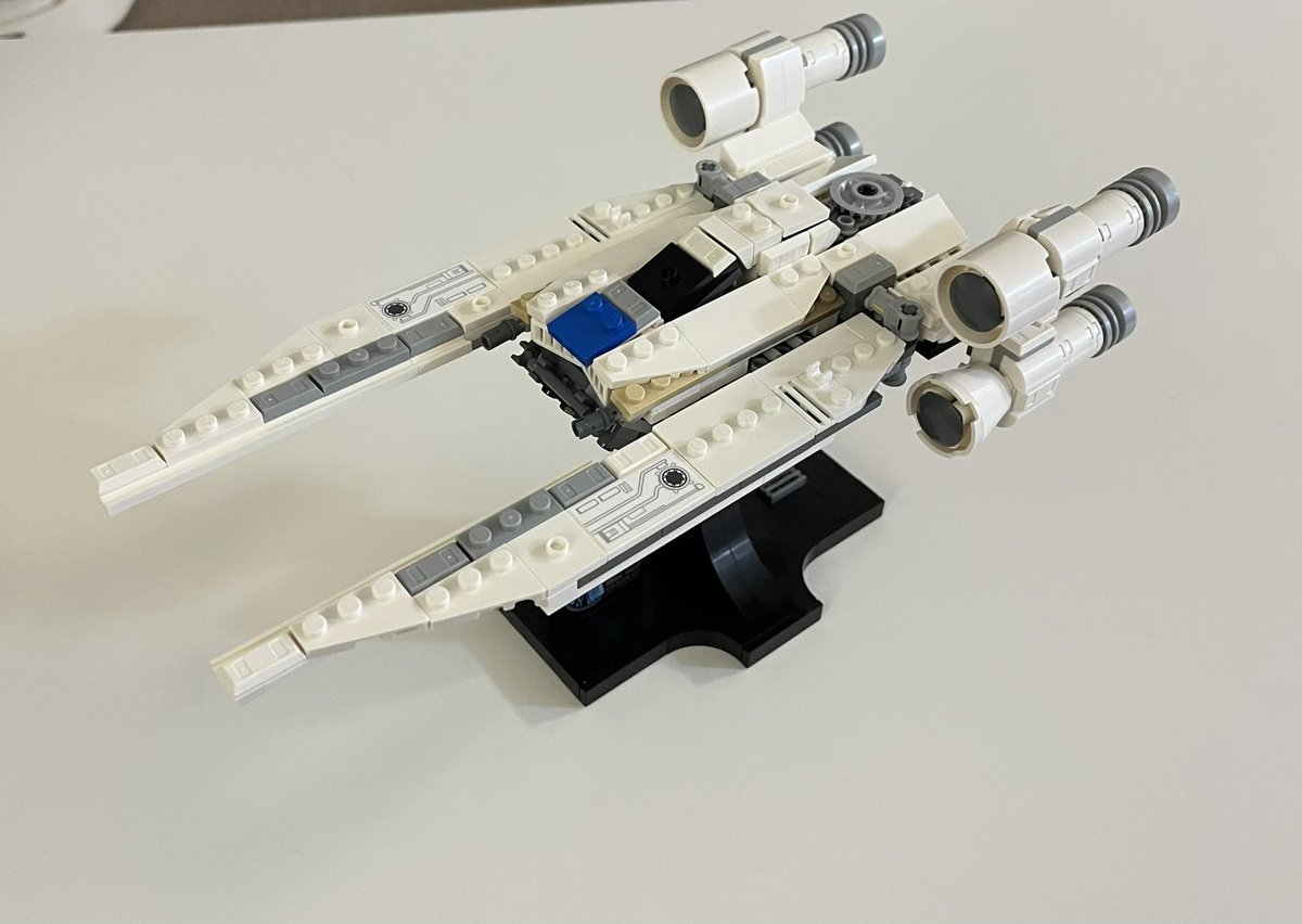 Haywire0727's tweet photo. @ScottyHolidaySW @lyss_starkiller Turned the Tantive IV into a smaller U-Wing last year 🤙🏻 https://t.co/7BnFfjRjth