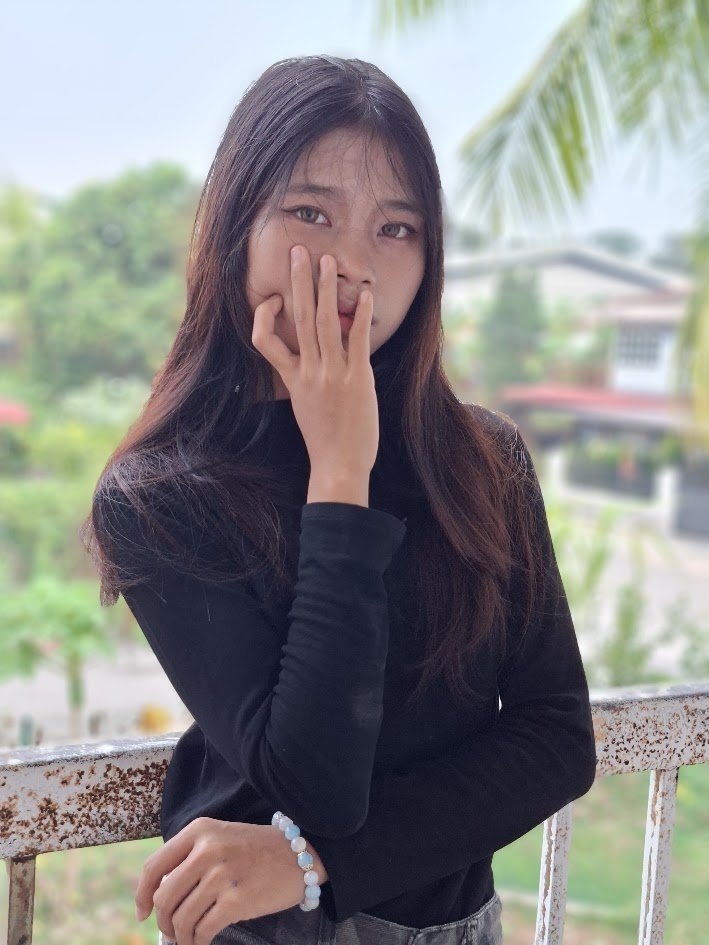 khaingzinmon323's tweet photo. 😁 https://t.co/lanKQFmZDg