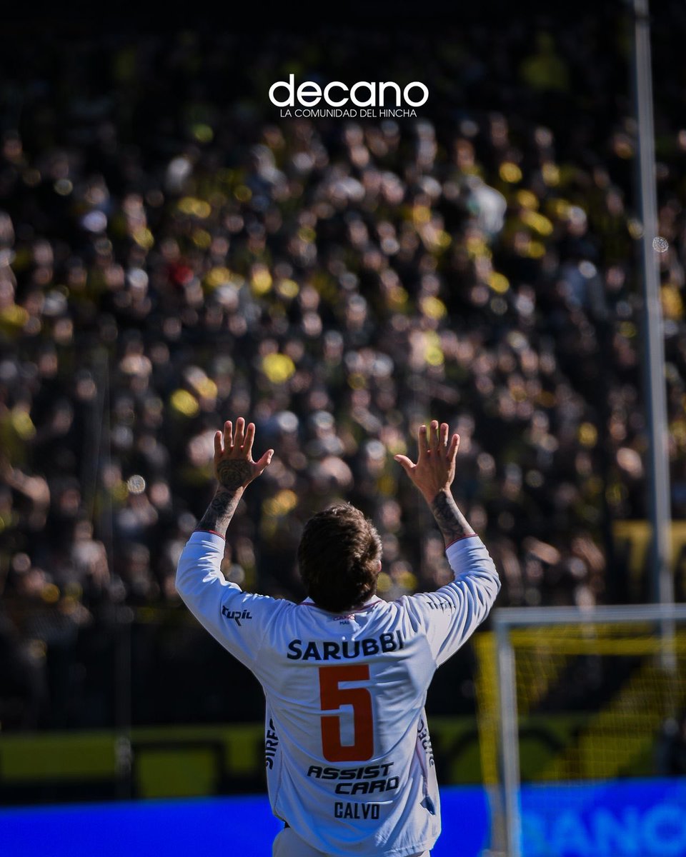 decanocom's tweet photo. No hubo goleada, no gritaron gol, no cantaron, pero qué lindo solcito disfrutaron 🤷🏻‍♂️ https://t.co/4pXPoF37hw