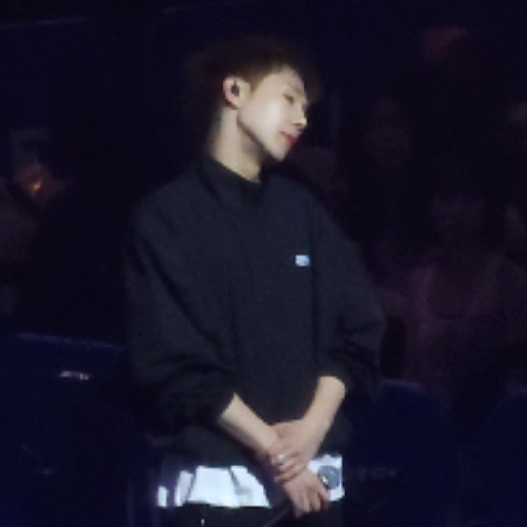 Fromtim_totim's tweet photo. 물 마시는 중 -----------------------> 물 다 마심 https://t.co/n2CCIAqOyH
