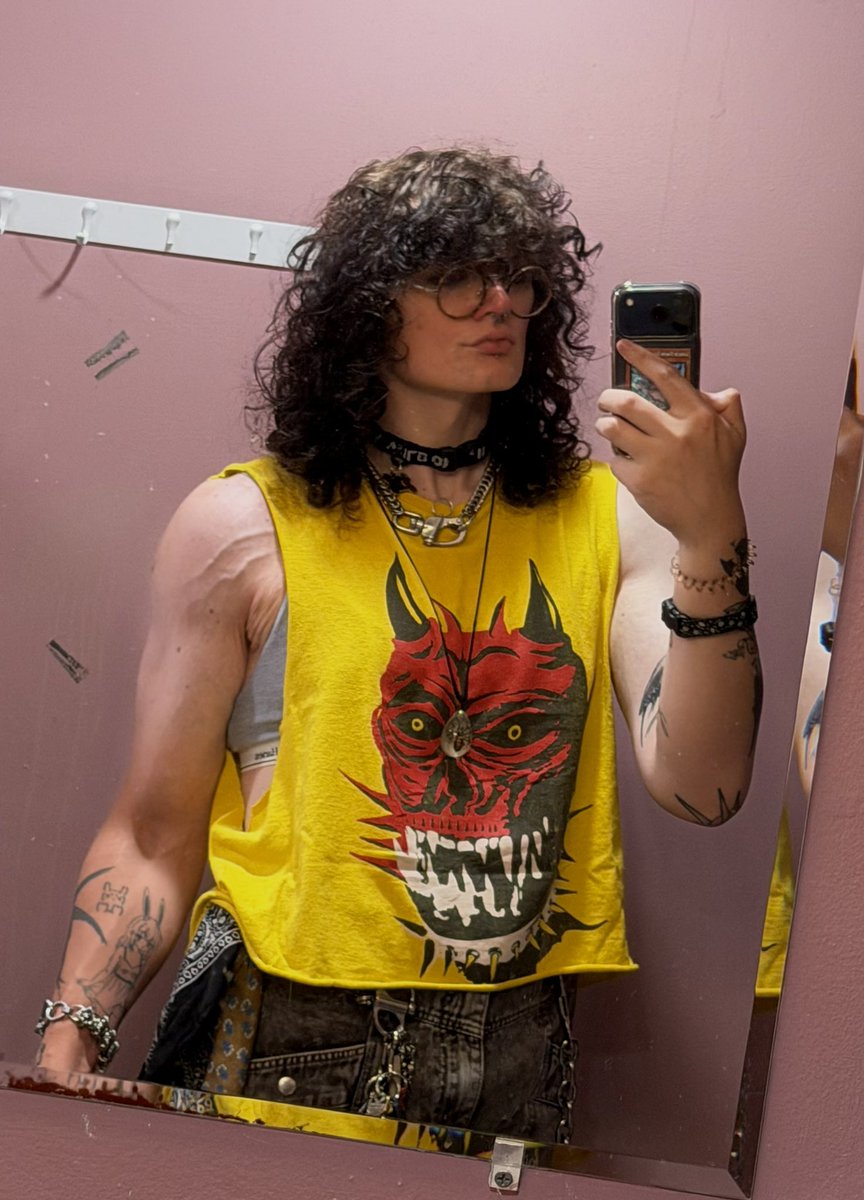 deadbeat_dog's tweet photo. Who want me

6’2
30 years old
Divorced
Emotionally unavailable 
Can hip thrust 700 lbs 
Addicted to World of Warcraft https://t.co/AMJlplTe77