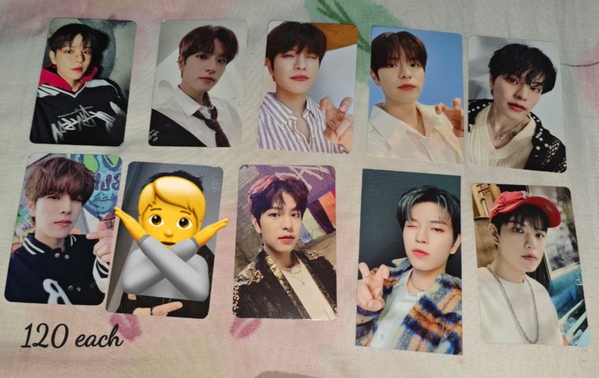 luvsngjn's tweet photo. ₊˚⊹♡ 🛒🌷🍃

 [ DECLUTTER SALE ]

help rt juseyoo 

wts lfb straykids random pcs  

~• see photos for prices
~• mop: gcash, bpi, maribank, gotyme
~• mod: jnt/sdd
~• dop: prio PAYO | 3 days DOP
rfs: need funds so please no lowball https://t.co/P7AYjlBJZg