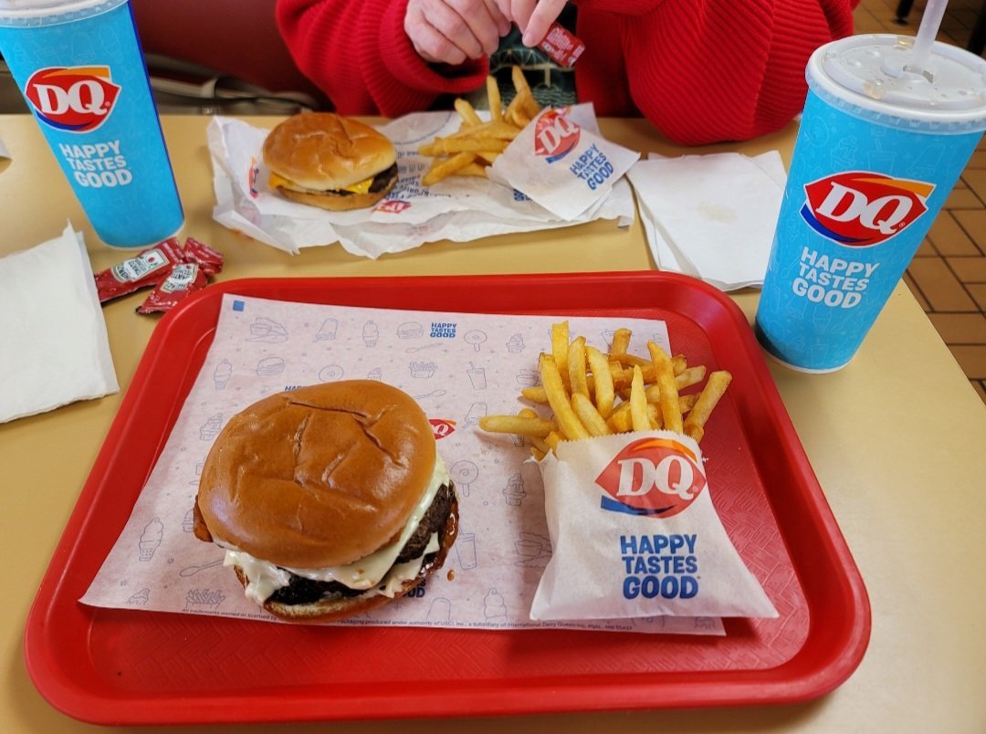 DeWayneEdwards's tweet photo. I am Eating Dinner at "Dairy Queen" with Mama!! https://t.co/1gDMGOnwOH