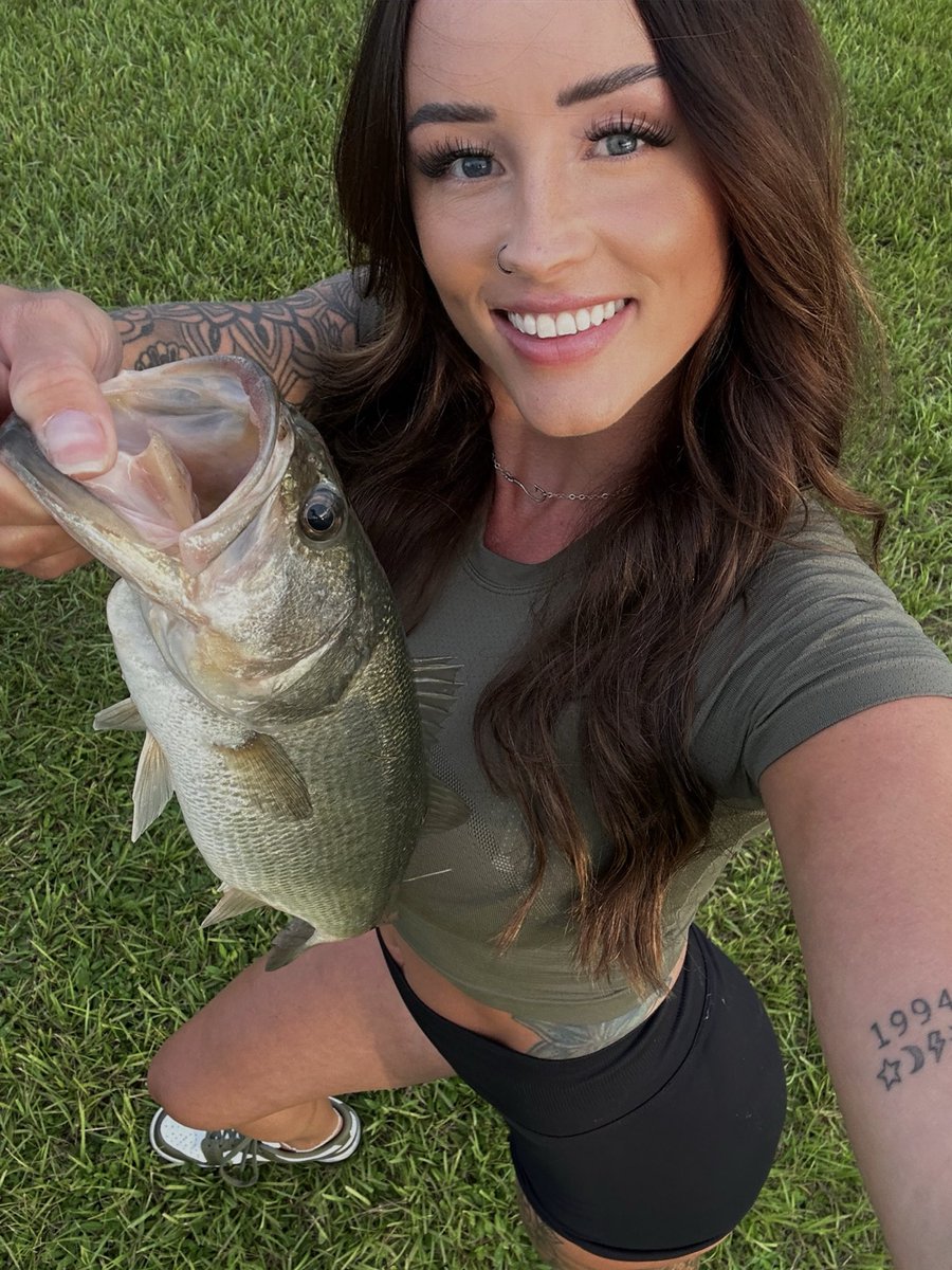B_Reel_Outdoors's tweet photo. my favorite kind of date 🎣😍 https://t.co/FVJrcbSCm1