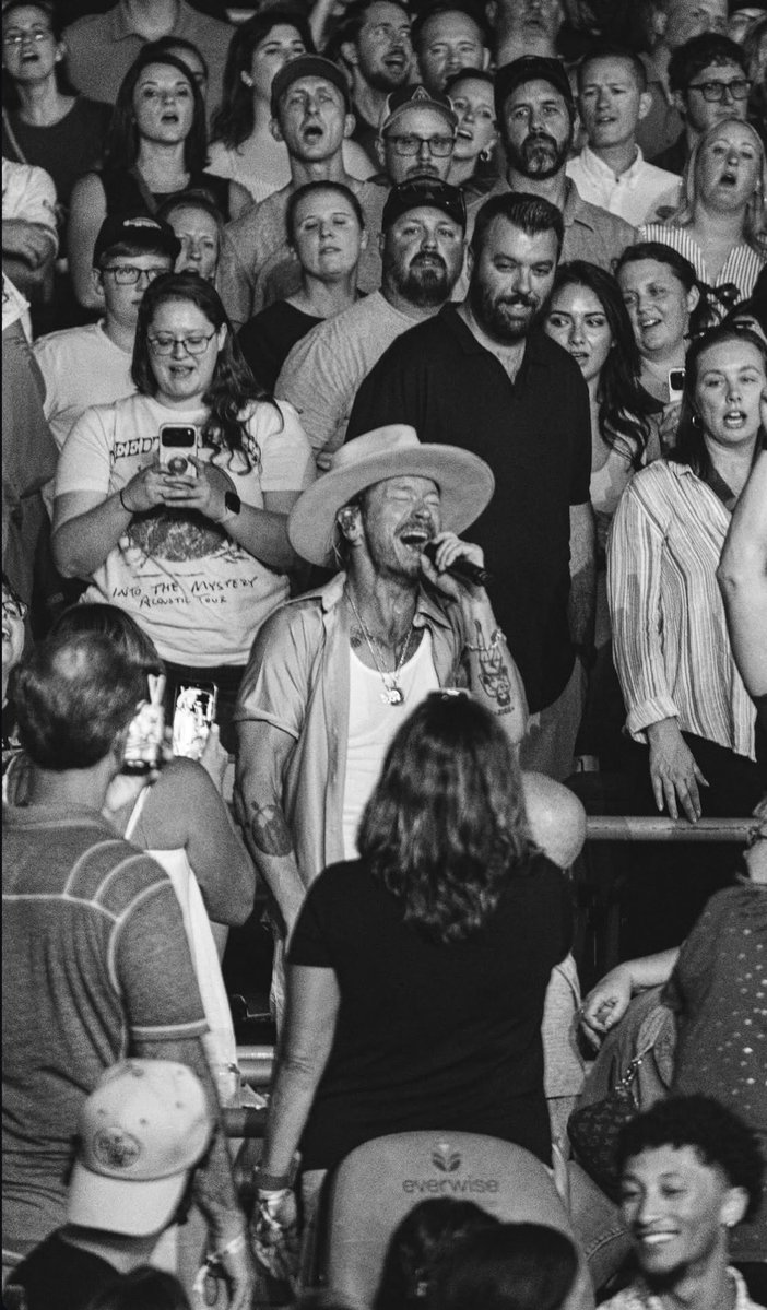 MTVoght's tweet photo. My wife and I spent the evening in Indianapolis with @NEEDTOBREATHE (our 5th time seeing them live) 

Great show and got to see Bear working up close! https://t.co/JeBbH51j5V