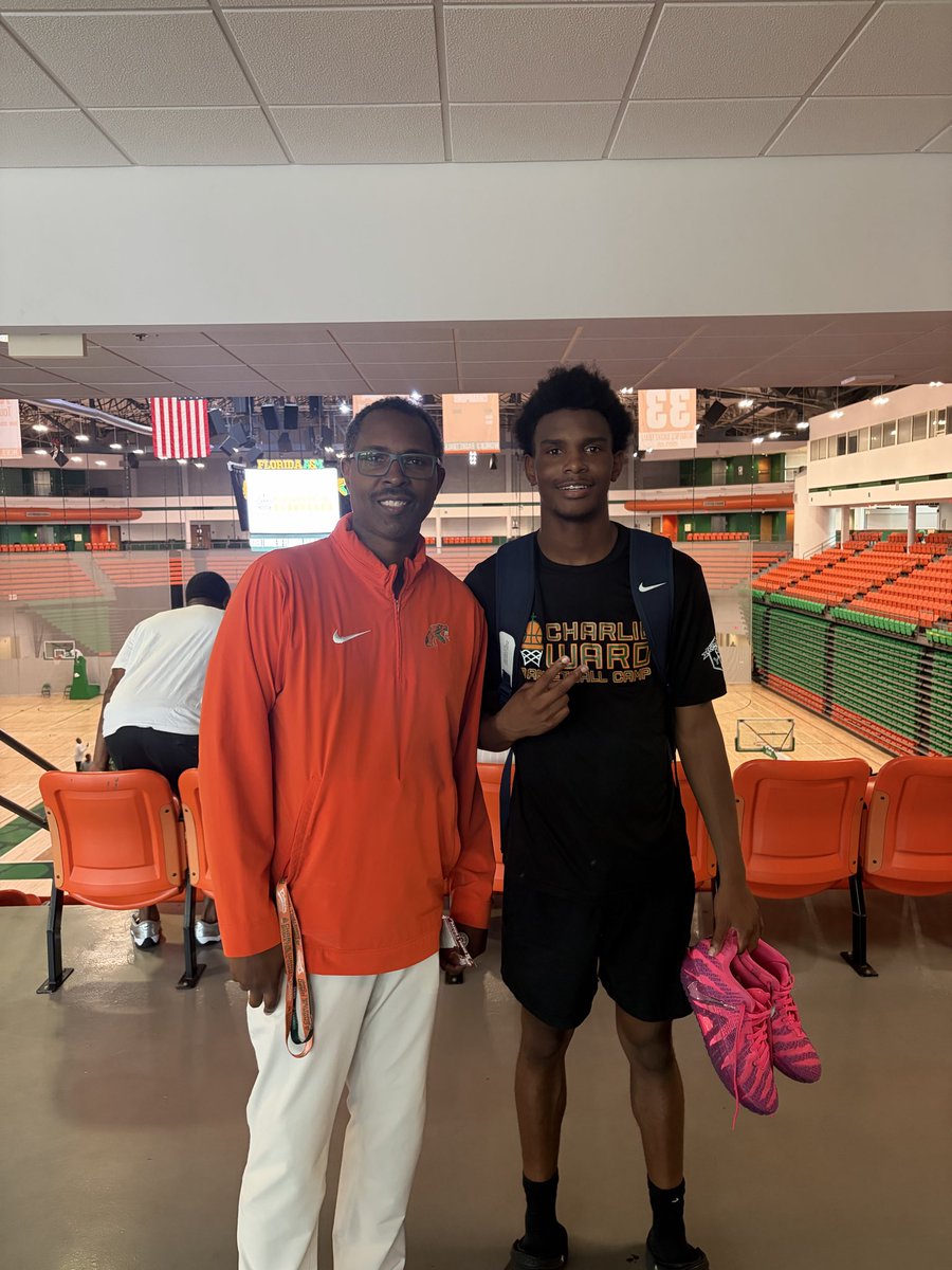 CoachWms123's tweet photo. Nice work today kid @FAMU_MBB prospect camp , T.Jones 6’3 Class of 2026 G/F attends @bball_tcc Thomas County Central High School is a very solid all around skill level athlete . The kid is very versatile &amp; keep a eye out for the kid this year coaches ✅ https://t.co/XDJjJeF5Di