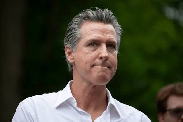 Hunter_Eagleman's tweet photo. BREAKING: 🚨 California and @GavinNewsom are about to make two MUSLIM holidays, Eid al-Fitr and Eid al-Adha official state holidays.

Public schools would be allowed to close and hold exercises “acknowledging and celebrating” those days.  State workers would also get holiday credit as well! 🥴

And don’t you ever dare say “Merry Christmas” in CA!