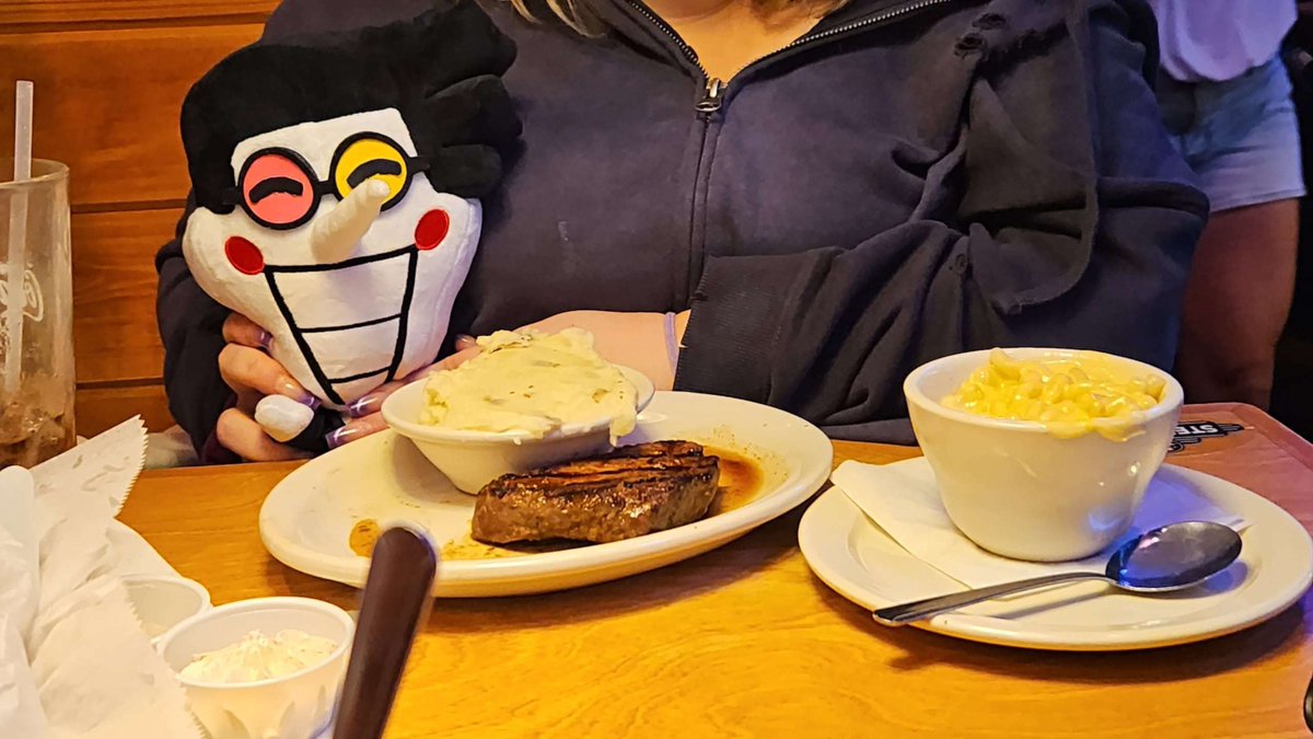 sinimacabre's tweet photo. Baby's first Texas Roadhouse/Crumbl visit.. they grow up so fast.. 🥺 
#spamton https://t.co/JTHHkLIzaI