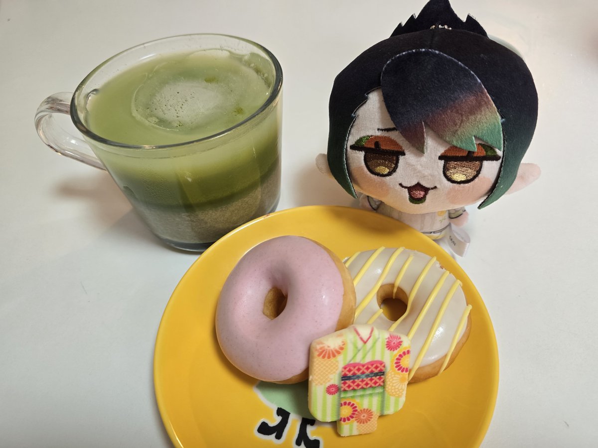 syputaitanuki's tweet photo. 夏ももう終わるので怖い話をば

先日TDLに行きまして

私｢このカチューシャ、チャイ様に似合いそう！｣
友｢いいね！ぬいにつけてみなよ！｣
私｢え？持ってきてないよ？｣
友｢え？｣
私｢え？だってここ競合他社…え？｣
友｢え？｣

ｺﾜｲﾅｺﾜｲﾅ～
ぬい活ムズいな～

おはようございます。 https://t.co/qDvliwh8py