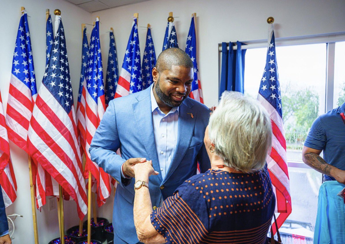 ByronDonalds's tweet photo. Miami-Dade is at the heart of our fight for Florida’s future.

Yesterday, we officially opened our new headquarters in Doral. I was thrilled to stand alongside @bryanavilafl and the incredible supporters ready to take this campaign all the way to November.

We’re just getting started. Onward!