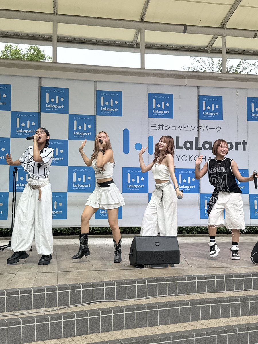 nobu_hero0129's tweet photo. Be-ray2026サマーツアーFinal第2部Fullset@ららぽ横浜(2026.8.30)
ラストCocomiちゃん泣き始めちゃったけど、これが終わりではなくまだまだ始まったばかりです。素晴らしいステージでした。
▼Youtube
https://t.co/ZNy9MBddLv
@be_ray_official
#Be_ray #beray #emi #hinata #cocomi #michelle https://t.co/7IcHnilH6I