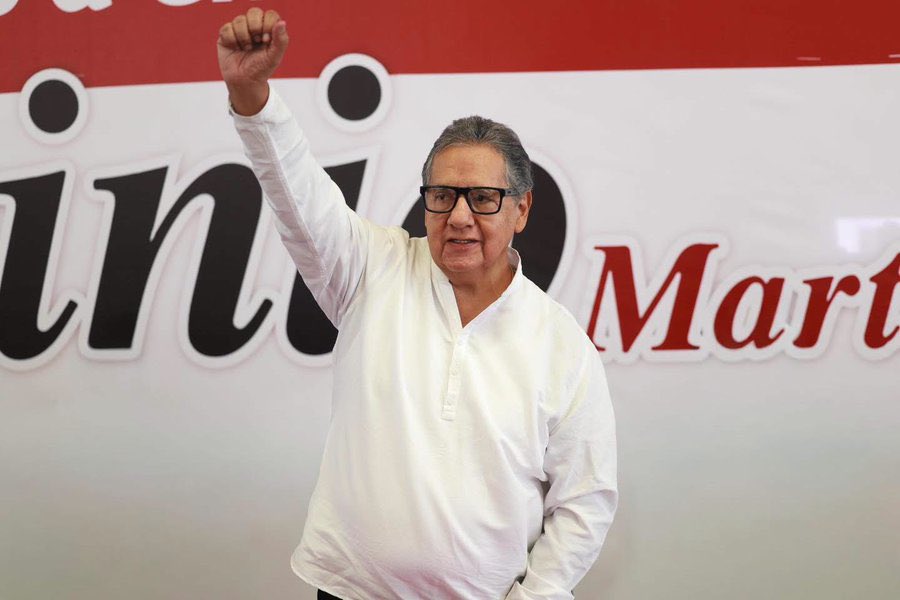 ramirezlalo_'s tweet photo. Quiero felicitar al senador Higinio Martínez @higinio_mtz, a quien conozco desde hace varios años; fuimos compañeros en la pasada legislatura en el Senado de la República. Me da un gran gusto que presida la Mesa Directiva un hombre de izquierda, con una trayectoria importante en el movimiento de la Cuarta Transformación, y estoy seguro de que será un gran conductor de los debates legislativos en el Senado.

¡Enhorabuena, Higinio!
