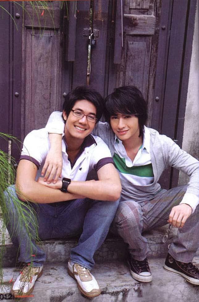 jsmtjyygyjbbjb's tweet photo. ถ้ายุคนี้ช่อง 3 มีณเดชน์หมาก ยุคนั้นช่อง 7 มีเว��ยร์วิน https://t.co/aTXuIS9Nji