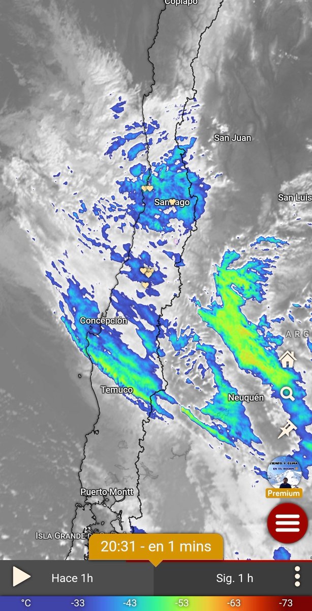 EdoWeatherman's tweet photo. Tal como se anunció ayer, se han registrado algunas tormentas eléctricas esta tarde, especialmente en sectores de la región Metropolitana.

Esto será pasajero y sectorizado en interior de la zona central. https://t.co/c3mX1Ch9nO
