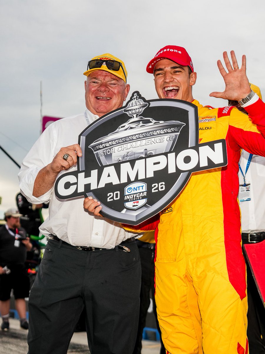 CGRTeams's tweet photo. Teamwork. 🖐 https://t.co/HI5UFh4fWk
