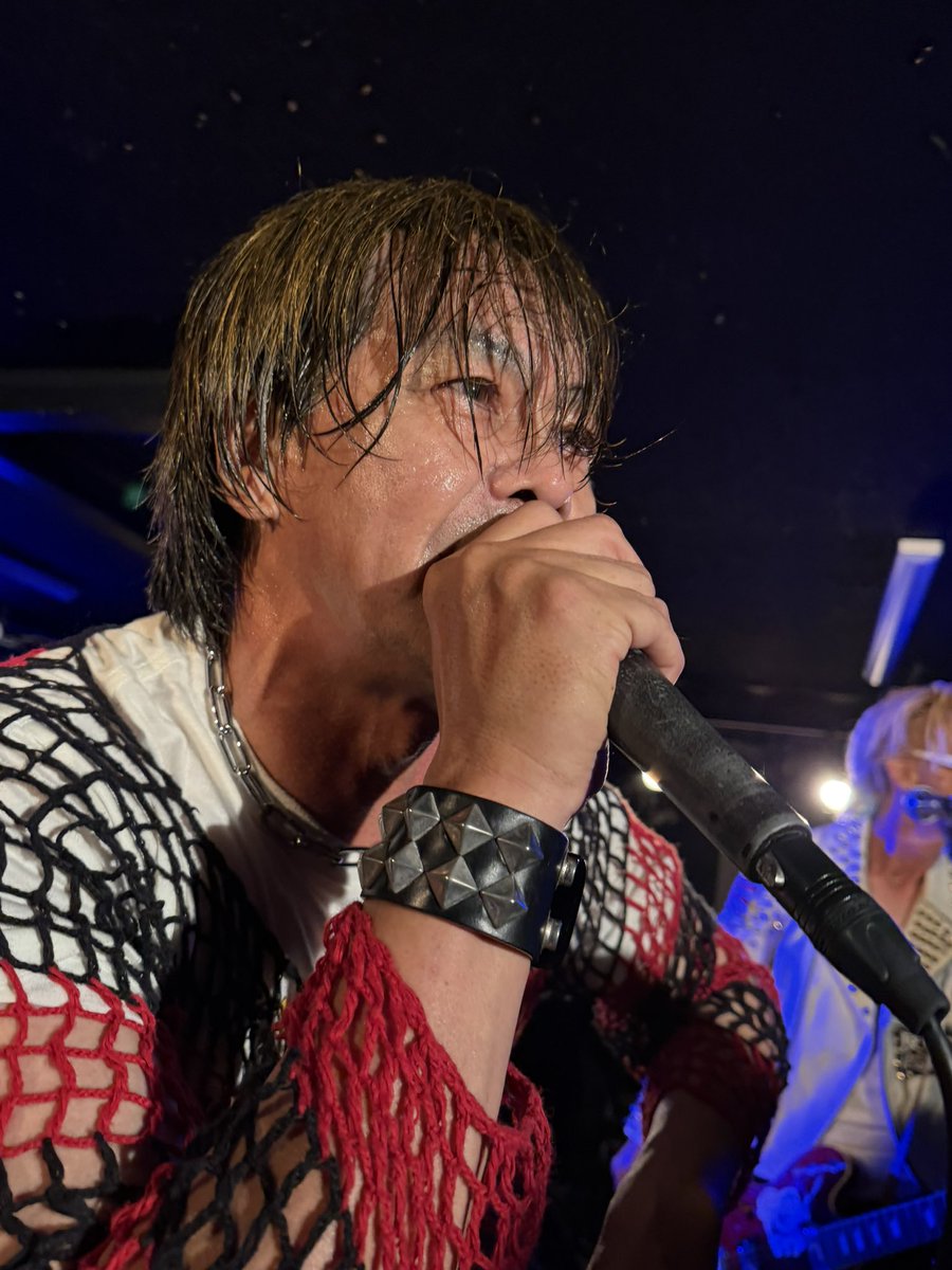 yukie_0514's tweet photo. 8/30 SS(Second Shout) @ 名古屋RED DRAGON
とにかく凄かったしか言えない！アウェイだし、みんなSS知らない人多かったのに！めっちゃ盛り上がりすぎた！凄い若い可愛い女の子達も前で見てたし、盛り上がり過ぎたしカッコよすぎた！本当に大袈裟じゃなく、SSが全部持ってった！この人達カッコよすぎだろ！って思った！ライブ終わってもみんなSS良かったって言ってた。本当に凄かったよ。楽しすぎた！いいライブすぎて幸せ。ありがとうございました！！！また名古屋でみたいな。