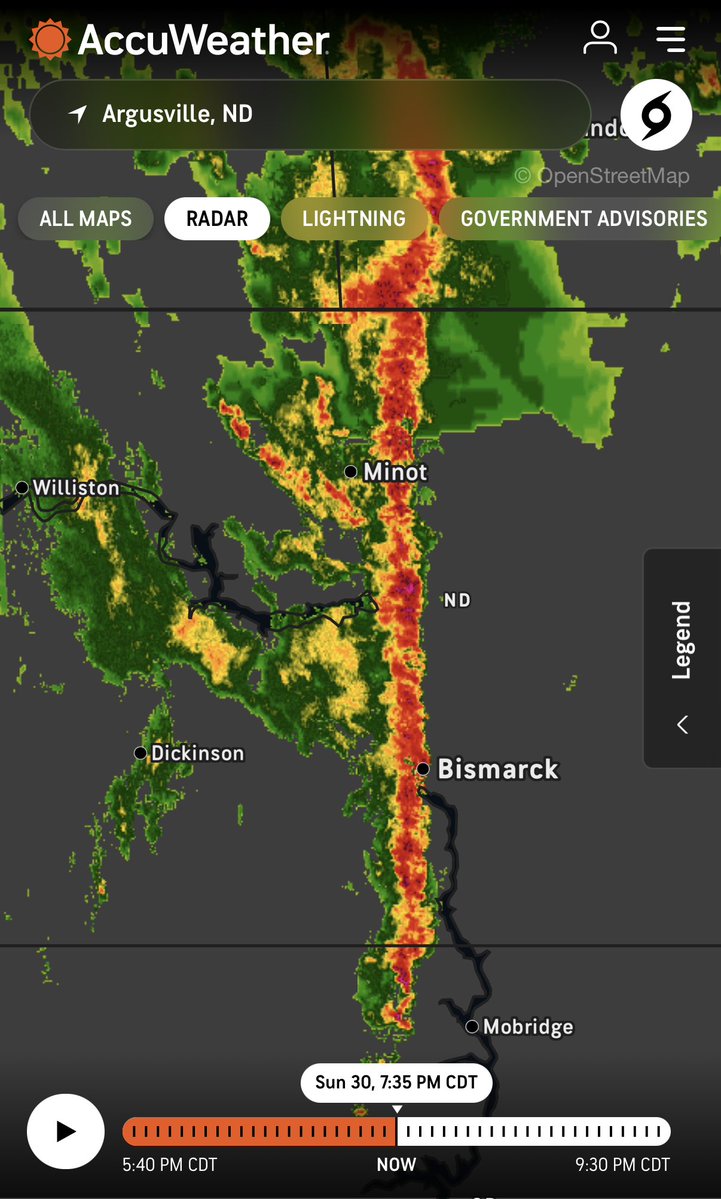 JFryeAg's tweet photo. I’ve never seen a storm with this straight of a line north to south.  Hopefully just rain! https://t.co/6kRnqXCcQ2