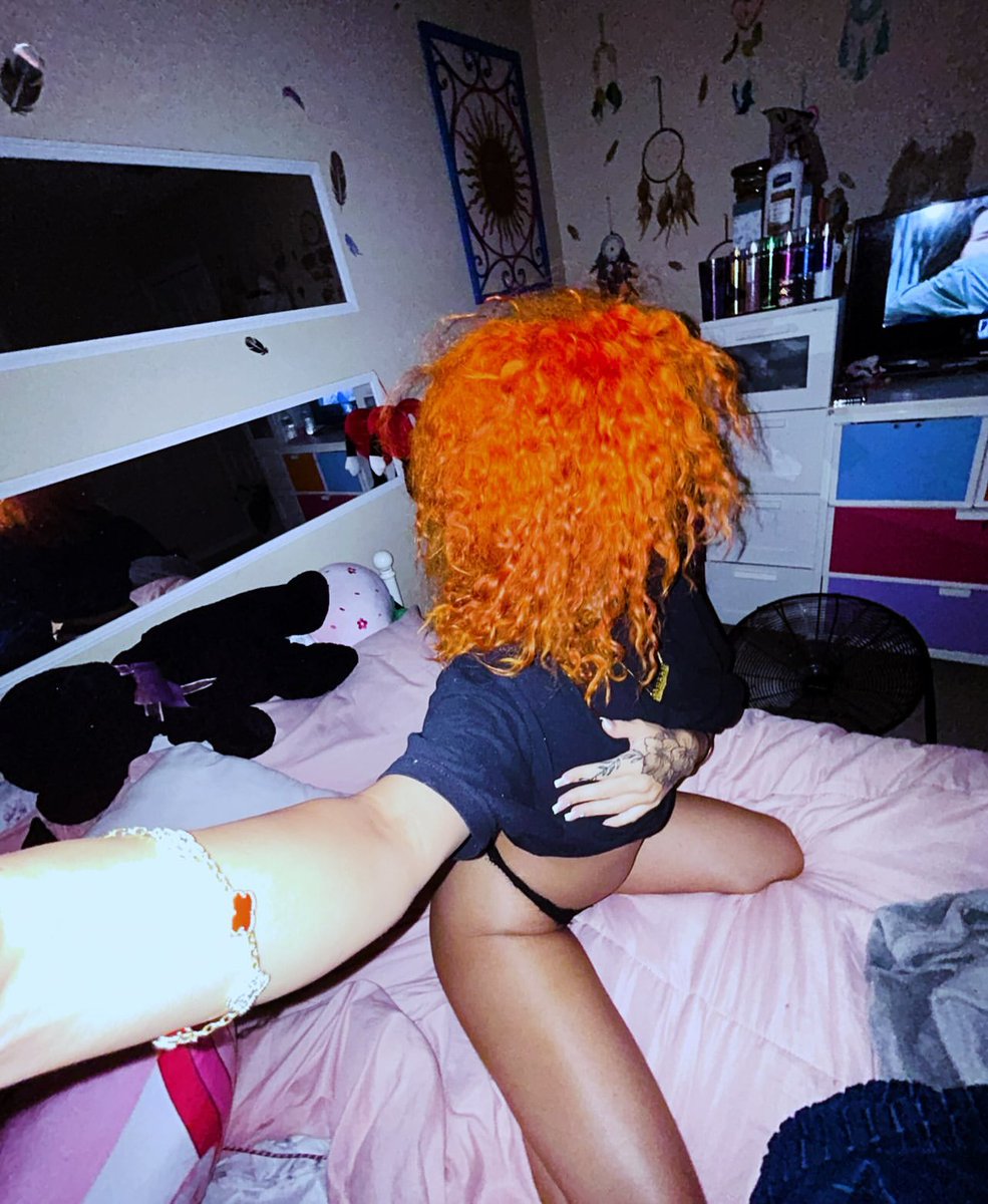 Lilyhlt4's tweet photo. Who’s buying call session #buyingcontent  #nsfwtwt #horny #sellingcontent https://t.co/ztSlOBH2dU