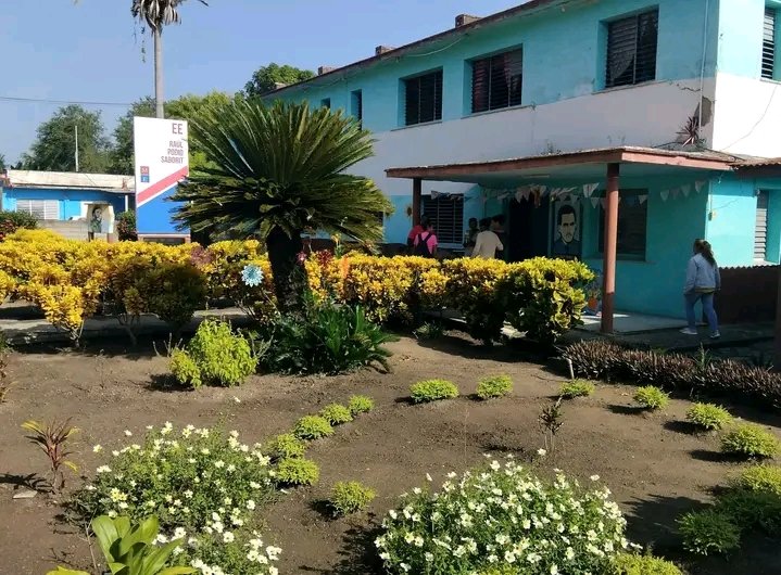 YanetsyTerry's tweet photo. #ProvinciaGranma. A cada paso limpieza, orden, belleza, entrega y resiliencia en nuestras instituciones educativas, vísperas del inicio del Curso Escolar. #CubaNoSeRinde. @PartidoPCC @AsambleaCuba @PresidenciaCuba @GobiernoCuba @GobiernoGranma @BarceloOrt92635 @InesMChapman https://t.co/rJQOpbx4Qh