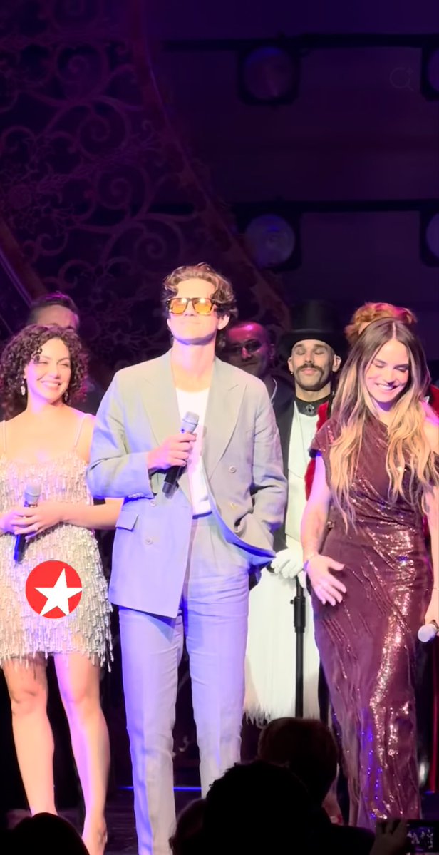 dailyaarontveit's tweet photo. aaron pulling up in sunglasses what’s he doing https://t.co/UnSnrYUiUG