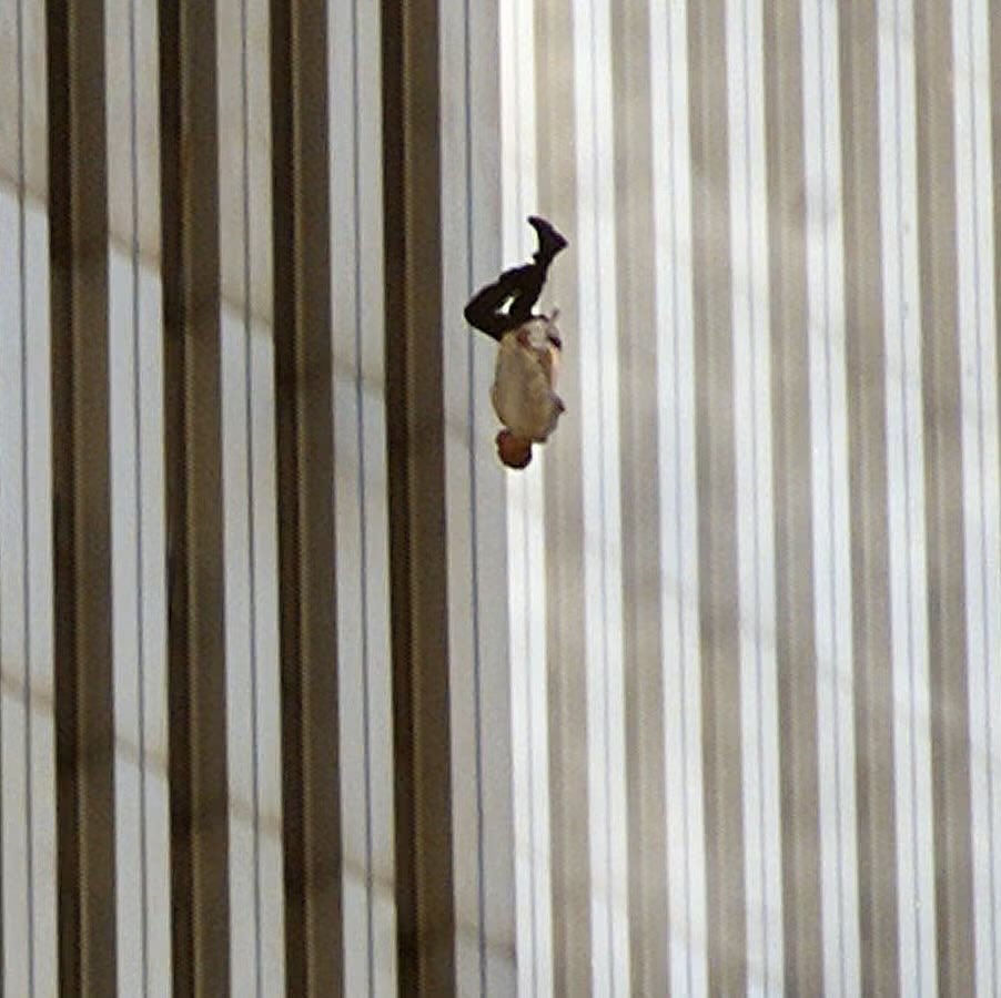ginamilan_'s tweet photo. Gavin Newsom just told every American murdered by Islamic thugs on 9/11 to go F themselves.

Never forget what scumbags these people truly are. https://t.co/hw2cwzoKrK