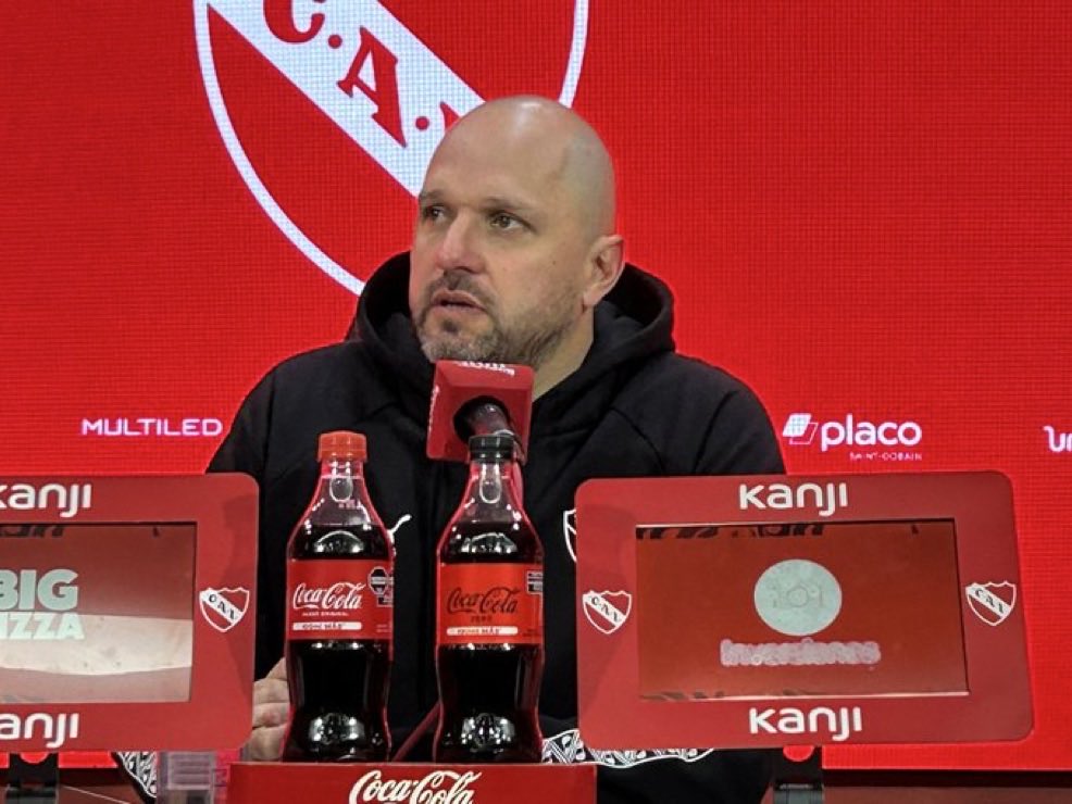 CAIplaneta's tweet photo. Jadson Viera en CdP: “Godoy hizo un esfuerzo no normal para estar hoy, porque no teníamos laterales” #Independiente https://t.co/hUVBLzIVy0