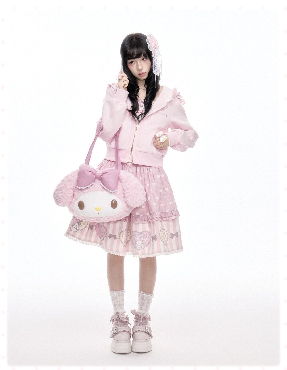 heartzjpg's tweet photo. kyouko x sanrio august my melody collaboration https://t.co/njTQYbeYzS