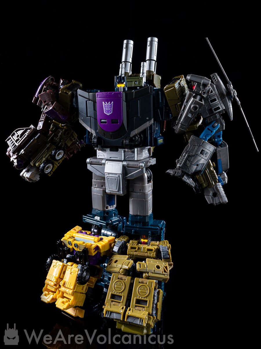 WeAreVolcanicus's tweet photo. I dunno what everyone’s on about, combiner frames are great. Hmm? No, I didn’t read the instructions. Why do you ask?
#transformers #g1 #decepticons #combaticons #bruticus #ageoftheprimes #transformerstoys #toyphotography #hasbrotoypic https://t.co/ToZpe25rb2