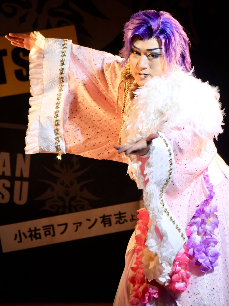 Riri_engeki's tweet photo. ____ ♫ぼくのとなりにいてくれませんか？

キラキラ王子様…♡
会場にキラキラをたくさん振り撒いてる姿が本当に優しさと幸せに溢れててほっこりしたぁ🫶💕

#劇団菊 #劇団美松 #南雄哉 https://t.co/XNfIkFbn7D