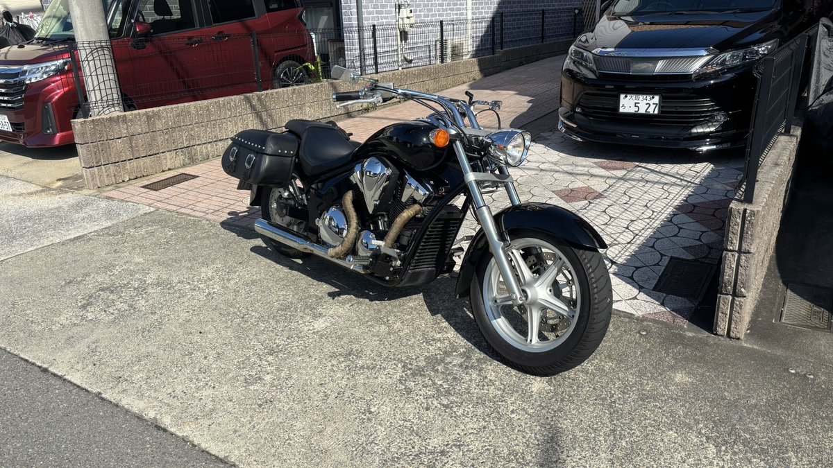 kissy401035's tweet photo. 朝、6時から
涼しいうちに
せっせと洗車して
　
9時前から
山梨ツーリング
一人旅スタート🏍️💨

鹿児島の時は
台風直撃で
残念な一人旅になったけど
　
今回は
巻き込まれなくて
済みそうです✌️😁 https://t.co/Zvs3xexuRE