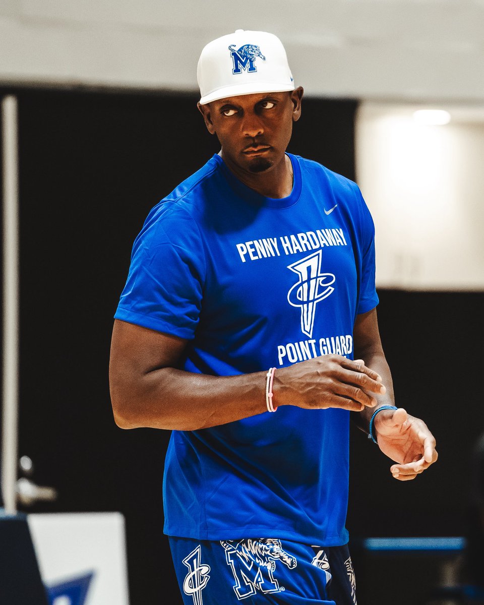 Memphis_MBB's tweet photo. Point Guard Academy ✅ https://t.co/err9hJD5w0